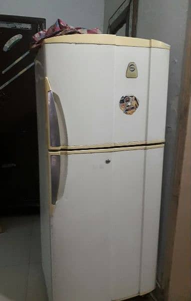 A used refrigirator of PEL is for sale 1