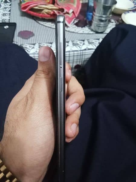 one plus 3t good condition 1