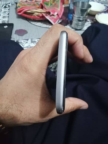 one plus 3t good condition 5