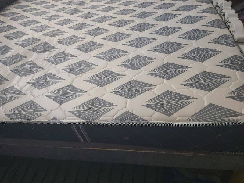 King size spring mattress 8 in,  Al Khair. 0