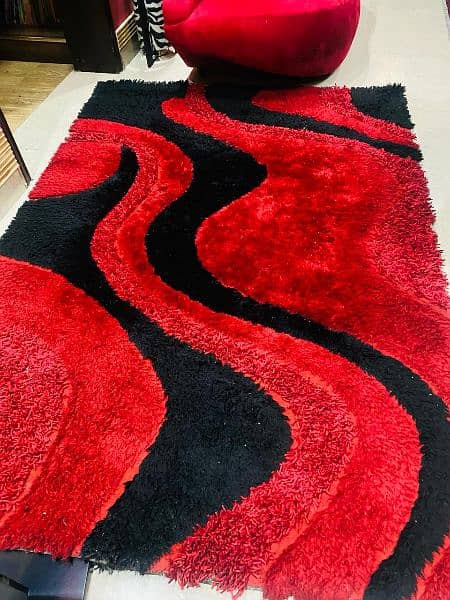 Beautiful red and black rug 0