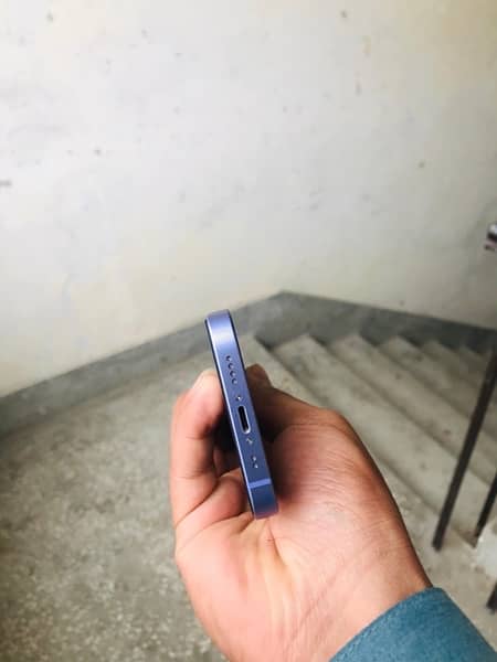 iphone 12 mini 3