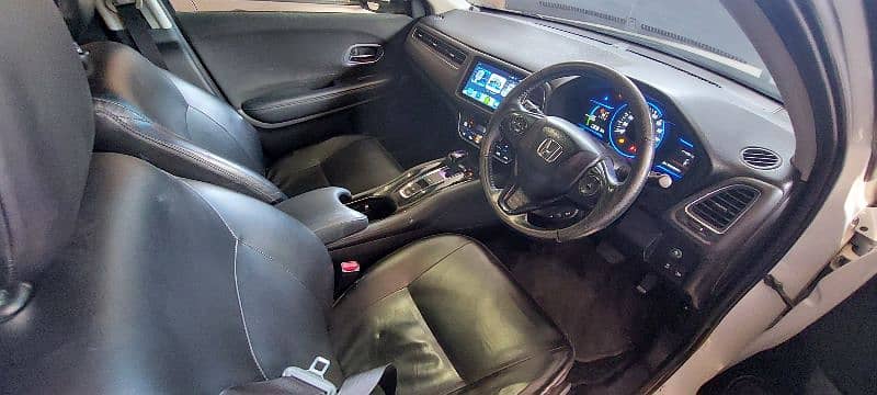 Honda Vezel Hybrid 2014 & Imported in Dec-17(First Owner) 2