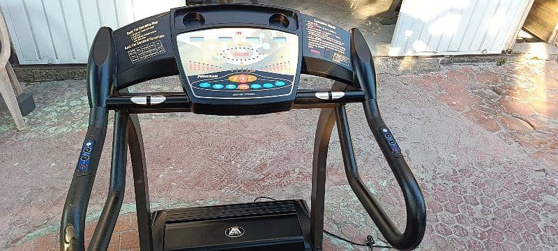 American Motion Fitness Motorized Treadmill GZ-8639 pro series 5