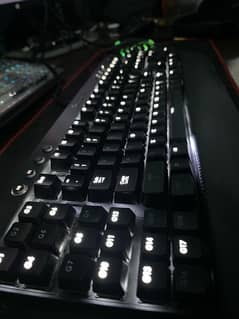 CORSAIR Vengeance K95 Keyboard