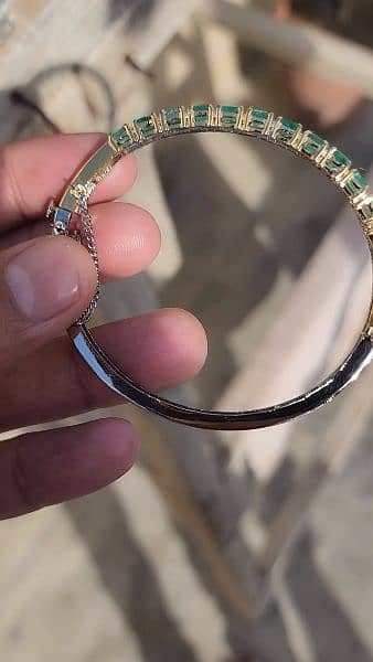 Emerald bracelet 7