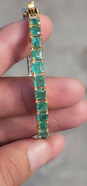 Emerald bracelet 10