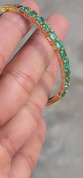 Emerald bracelet 12