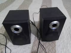 2 audionic speakeres for sale 0