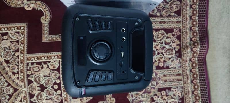 Hummer H-30 Bluetooth Speaker 12