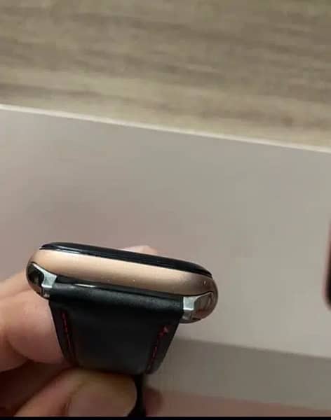 apple watch series 5 (44mm) with box 2