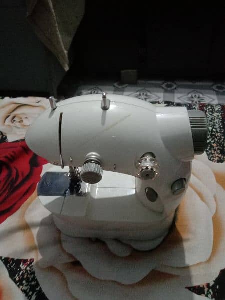 Sewing machine for sale 12