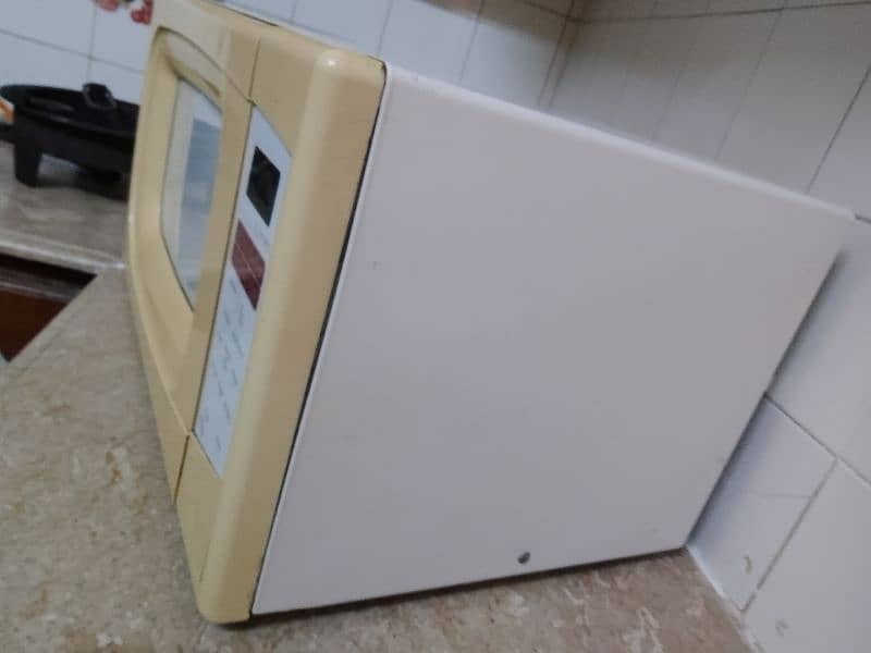 microwave in perfect condition 8