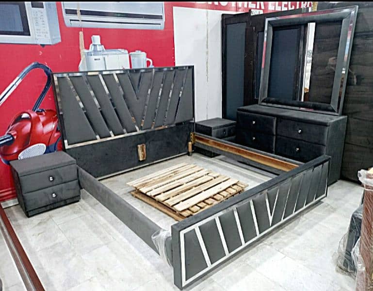 Wooden bed set/side tables/dressing/wardrobes/showcase/Furniture 7