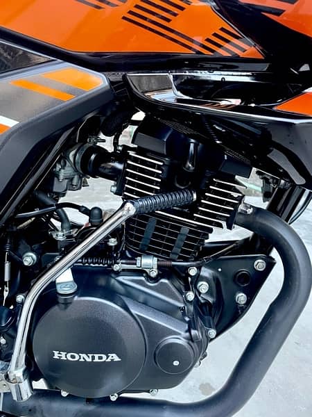 Honda CB150f 5