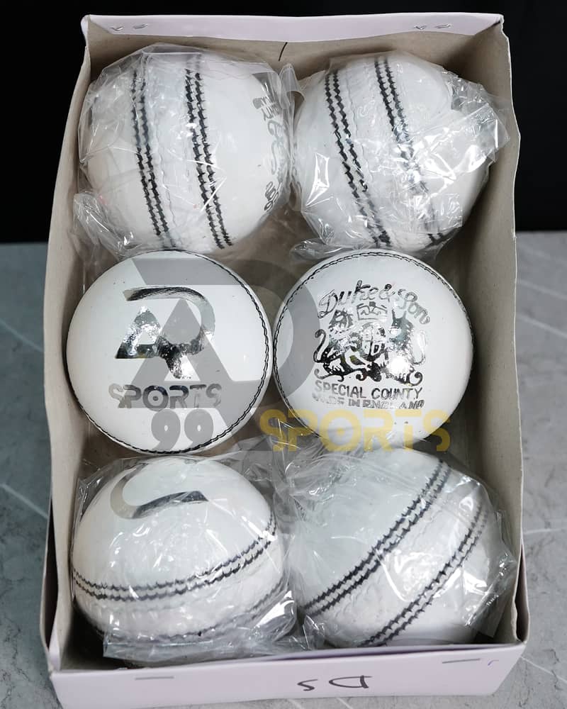 Cricket hard ball/ Sports hard ball /hard ball /duke 1