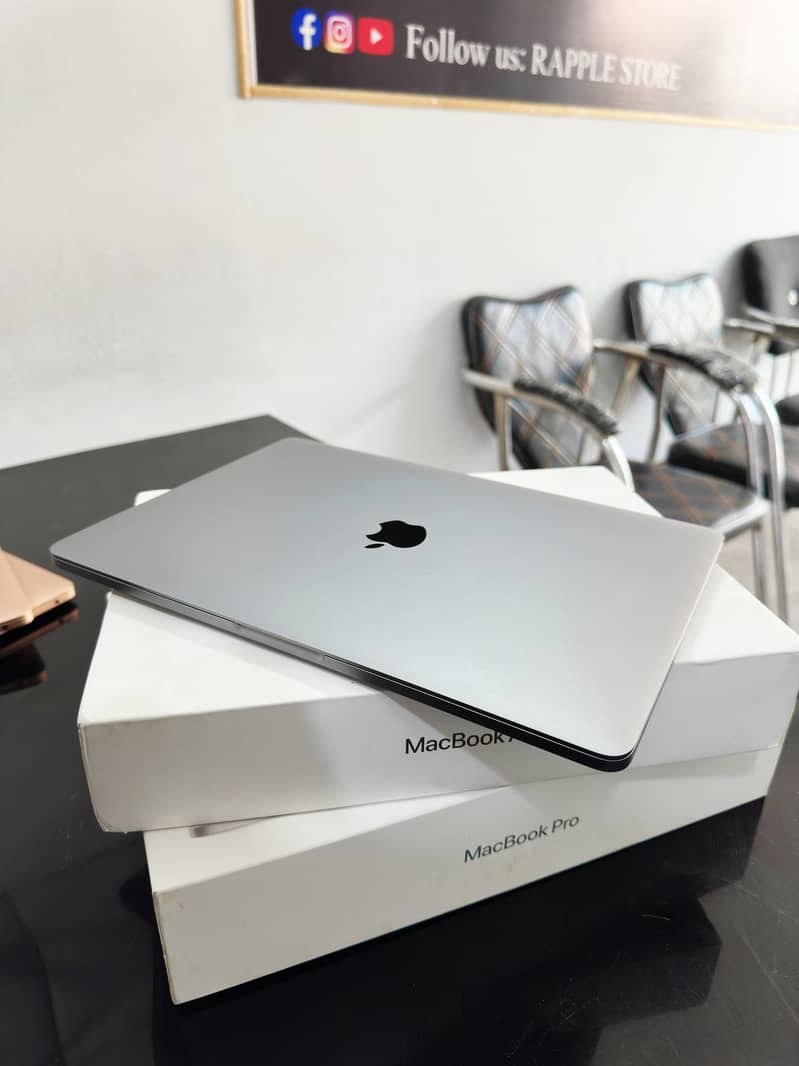 Apple MacBook Pro M1 Brand New Condition (ScratchLess Book) 10