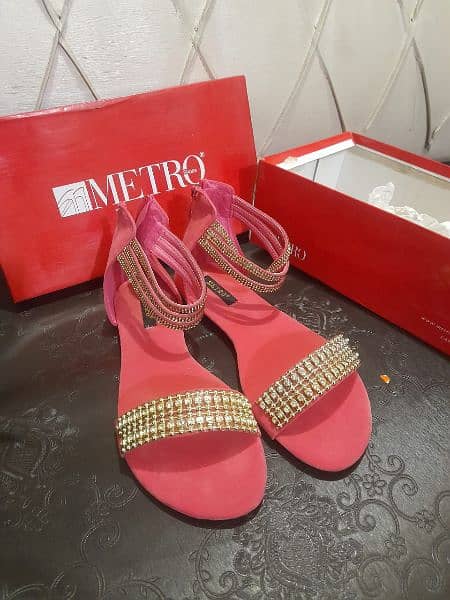 Liza & Metro Brand New Original Sandals are available at a low price 1