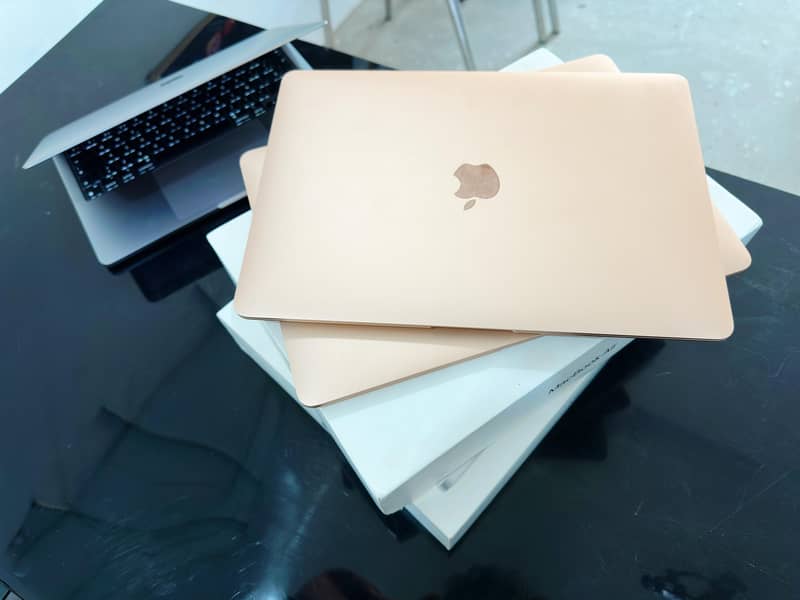 Apple MacBook Air / Pro M1 Rose Gold LIke Box Pack Condition 1