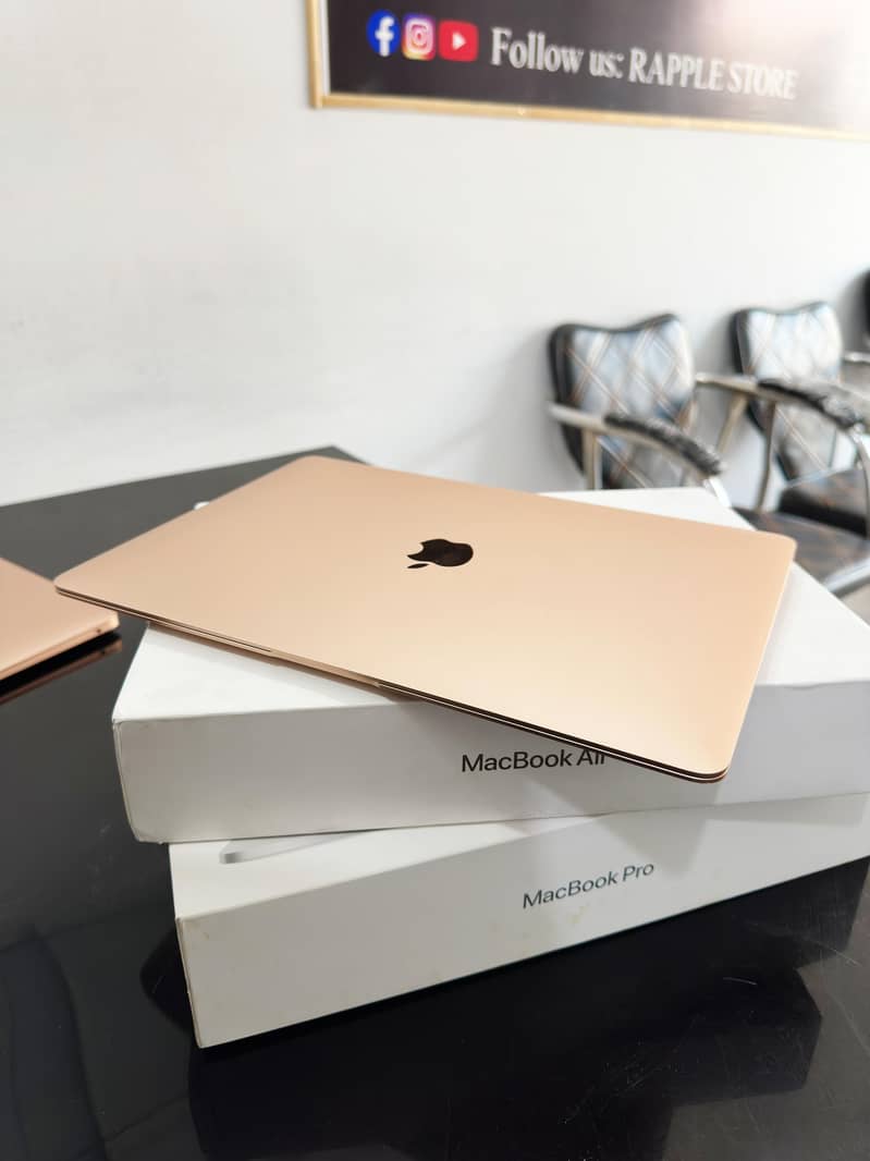 Apple MacBook Air / Pro M1 Rose Gold LIke Box Pack Condition 2