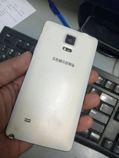 Samsung Note 4 3