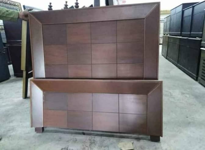 king size bed/double bed/side table/almari/dressing table 8