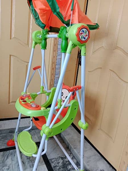 preloved Baby swing Perfct Condition Reasonable price available on OLX 2