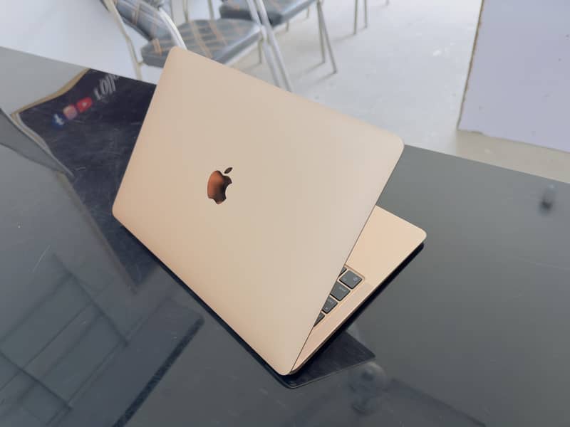 Apple MacBook Air M1 Rose Gold Colour (10/10 Condition) 1