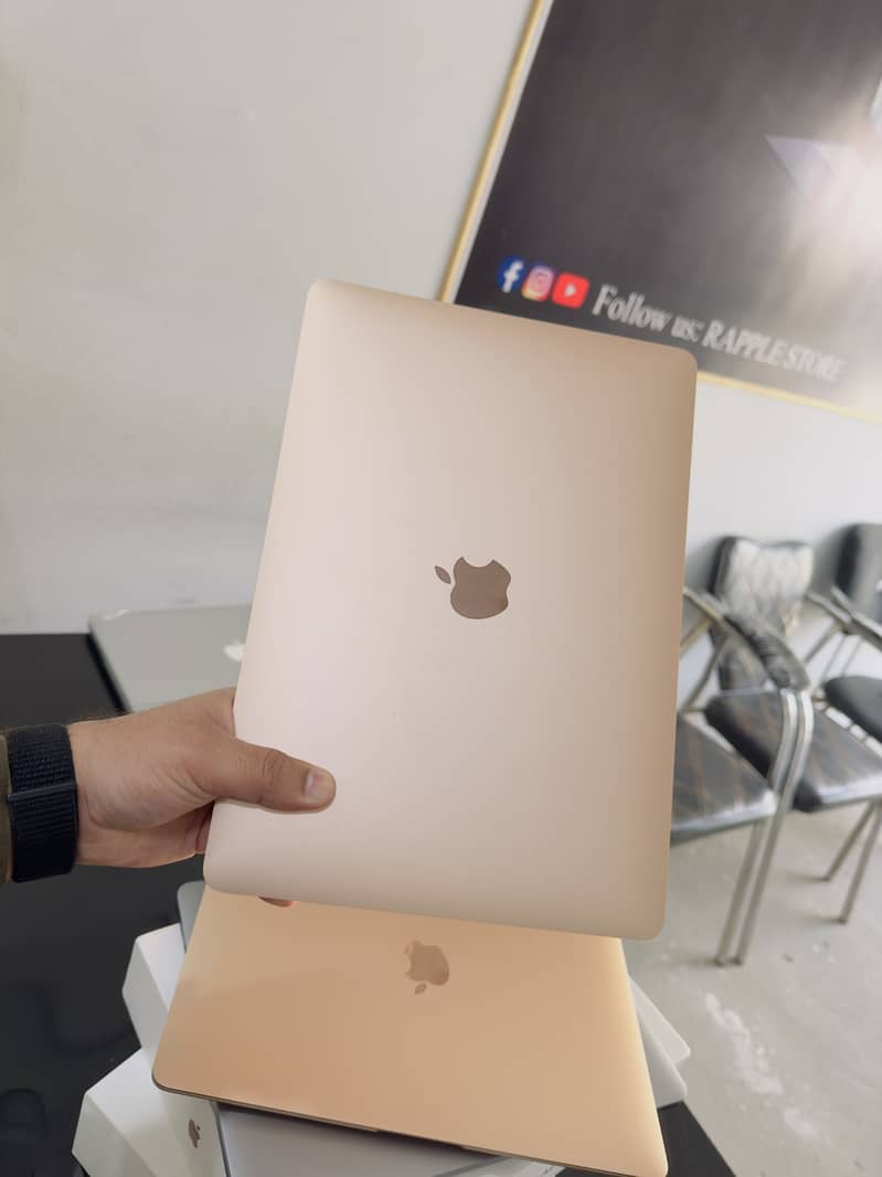 Apple MacBook Air M1 Rose Gold Colour (10/10 Condition) 6