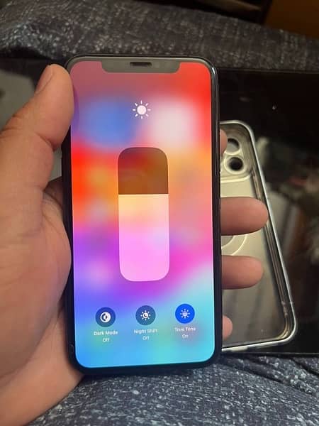 iphone 11 pro 10/10 condition full oky non pta 64gb 5