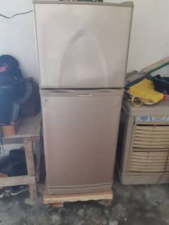 dowlanc refrigerator