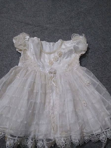 kids frocks in good condition 9