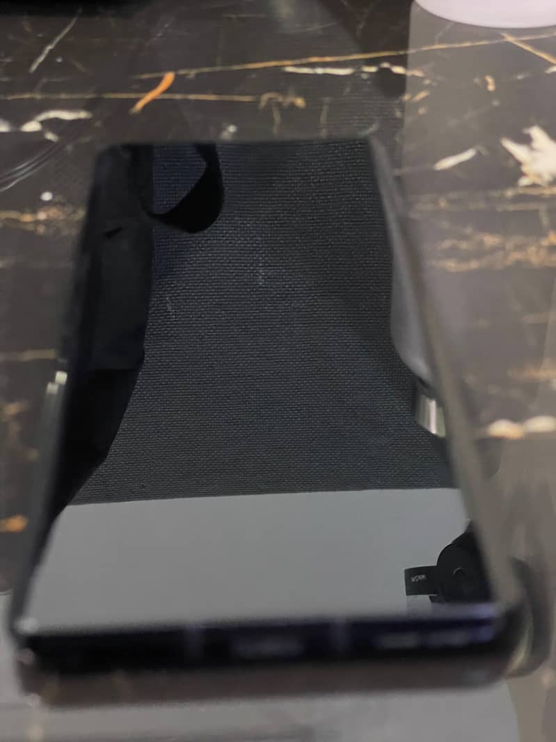 OnePlus 8 (12GB RAM/256GB Storage) - Excellent Condition! 4
