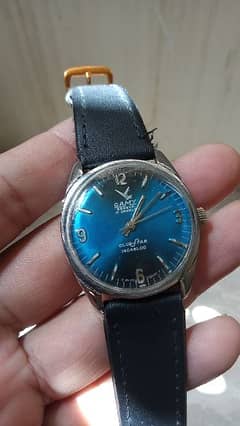 03132433050 Antique camy Watch  Swiss Made Vintage Club Star