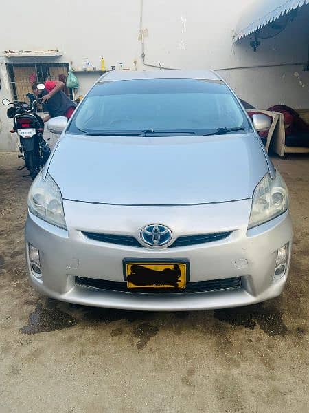 Prius 1.8 urgent for sales 15