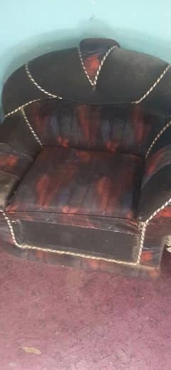5 seater sofa set for sale. .