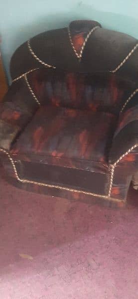 5 seater sofa set for sale. . 3