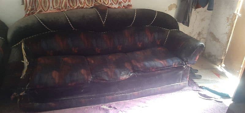5 seater sofa set for sale. . 5