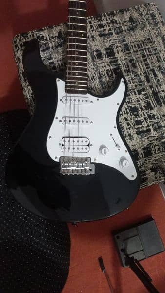 Yamaha eg112c Electric Guitar new 4