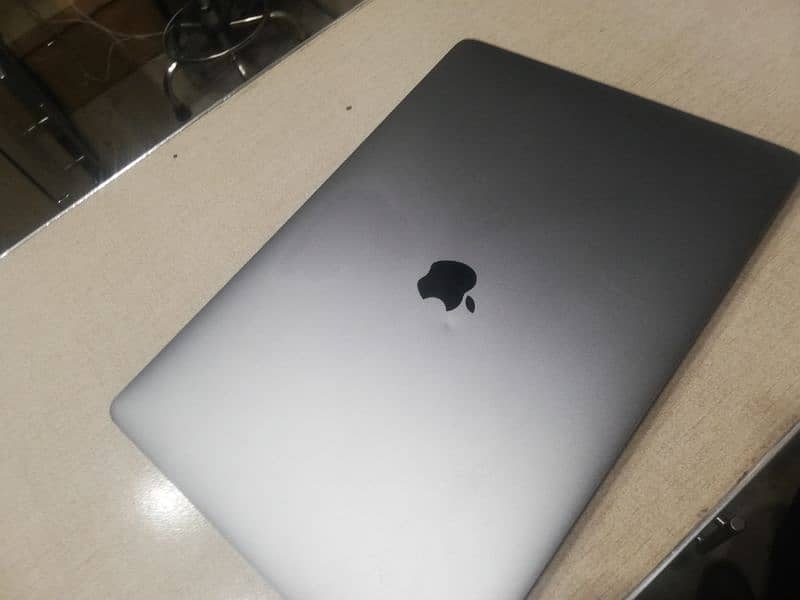 Apple MacBook pro air i5 i7 i9 m1 m2 m3 all models available 3