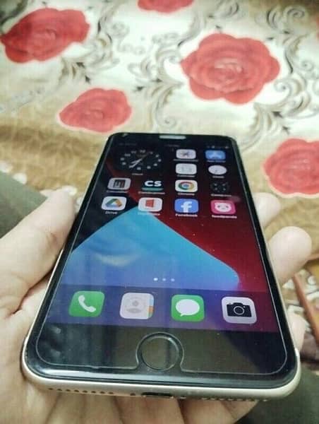 iphone 7+ 128gb urgent sell 6