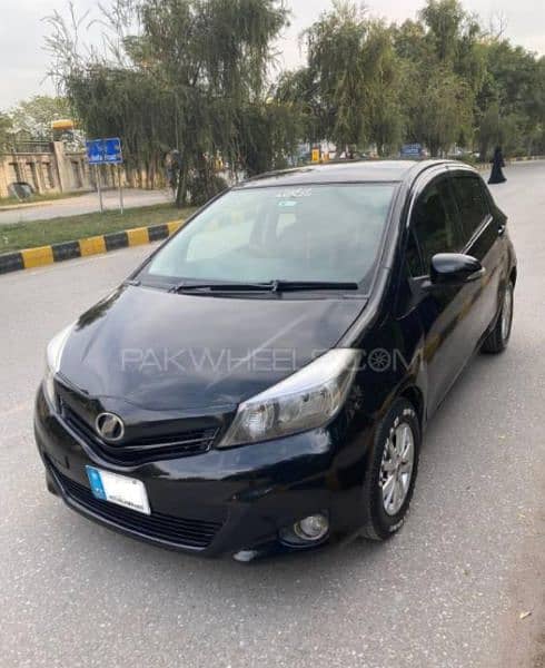 Toyota Vitz 2012 Black Colour 0