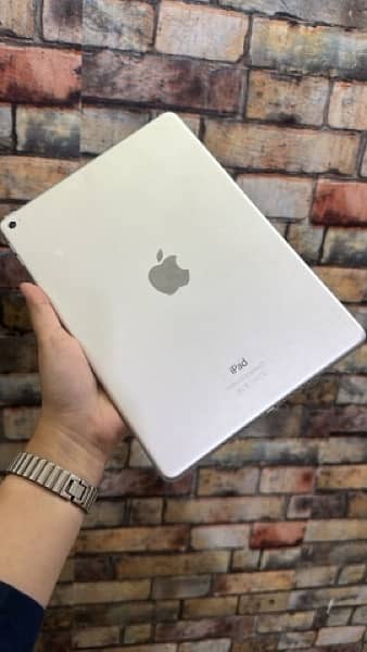 iPad Air 2 | iPad mini 4 4