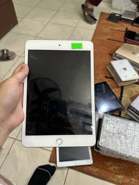 iPad Air 2 | iPad mini 4 9