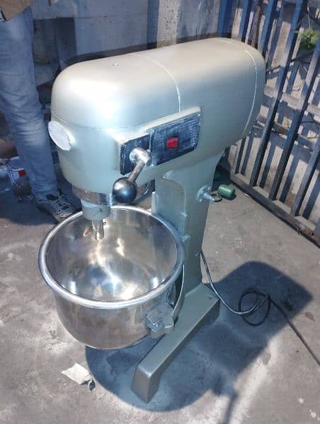 10 kg capacity planetary Mixer machine imported 220 voltage 16