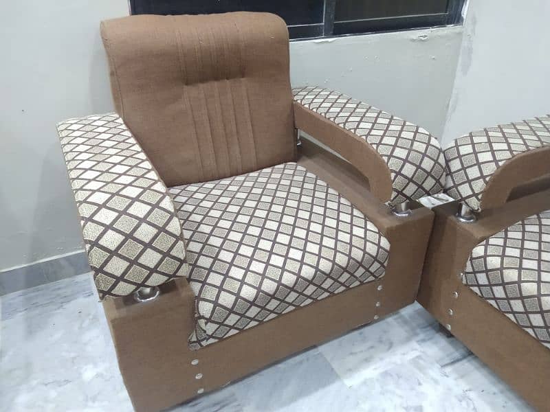 7 seater set good condition 2