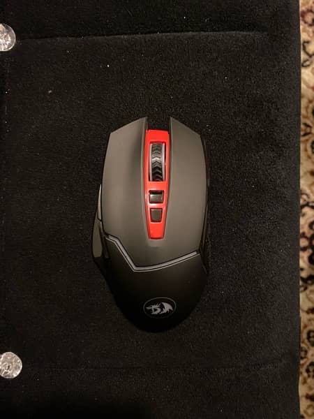 RedDragon m690 mirage wireless gaming mouse with mappable buttons. 2