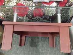 center table 3 by 3 ft for sale in new condition