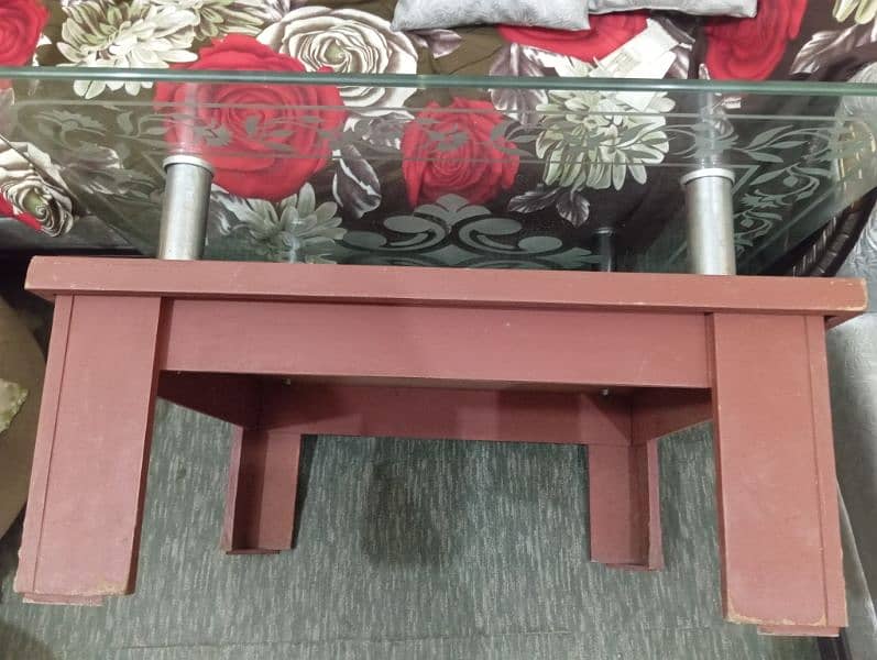 center table 3 by 3 ft for sale in new condition 0