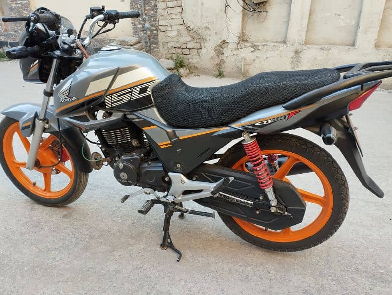 Honda CB150F special edition 2022 4